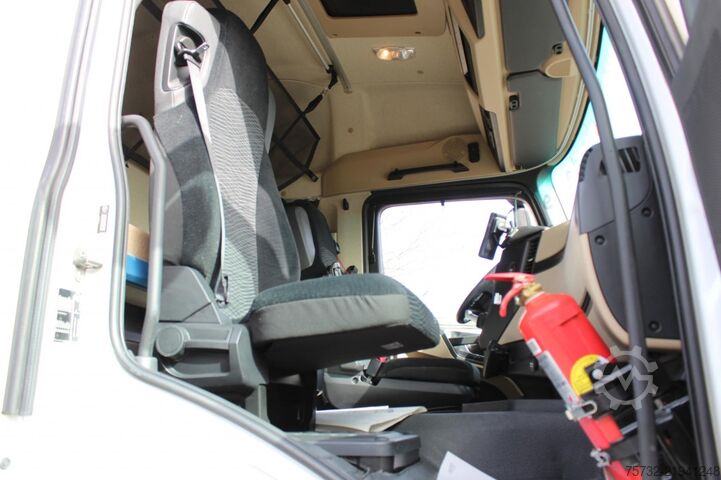 Standard SZM Mercedes-Benz Actros 1843 Retarder   ACC   ADR FL EXII AT
