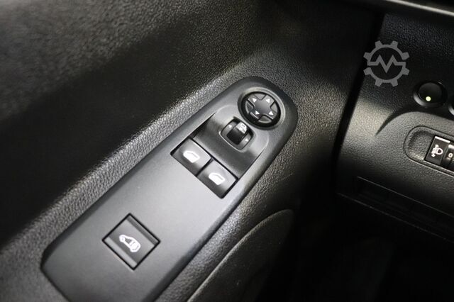 Hochdachkombi Peugeot Partner 1.5 BlueHDI 130PK EURO 6 - Airco - Crui...