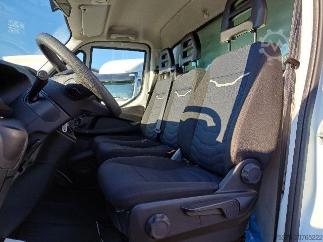 Transporter mit Koffer IVECO DAILY 35C14