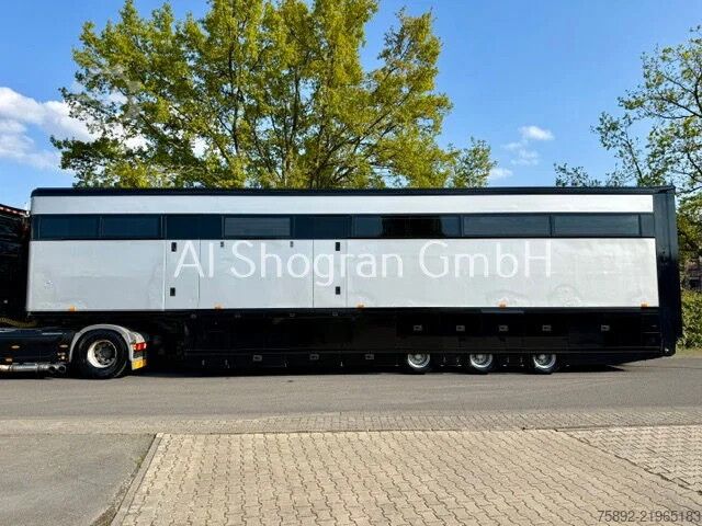 Car carrier van Addcliffe Eng /Motorsport/Rennsportauflieger