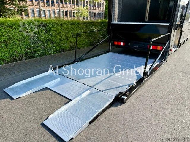 Car carrier van Addcliffe Eng /Motorsport/Rennsportauflieger