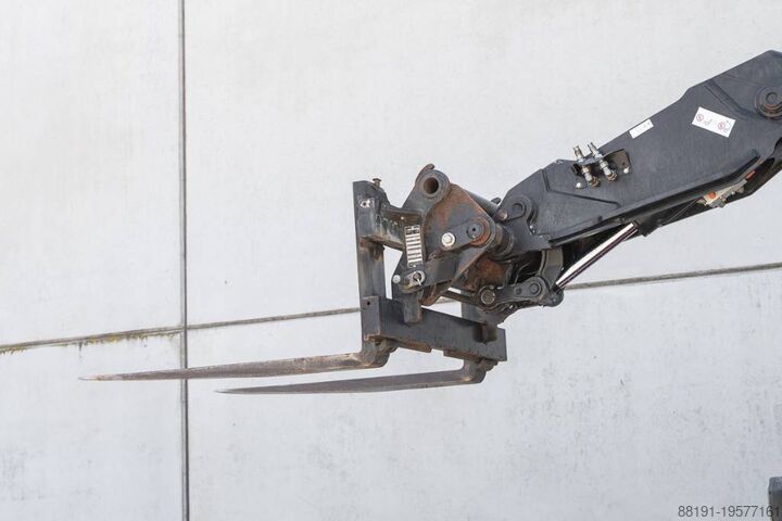 Agricultural telehandler Manitou MLT 635-140V