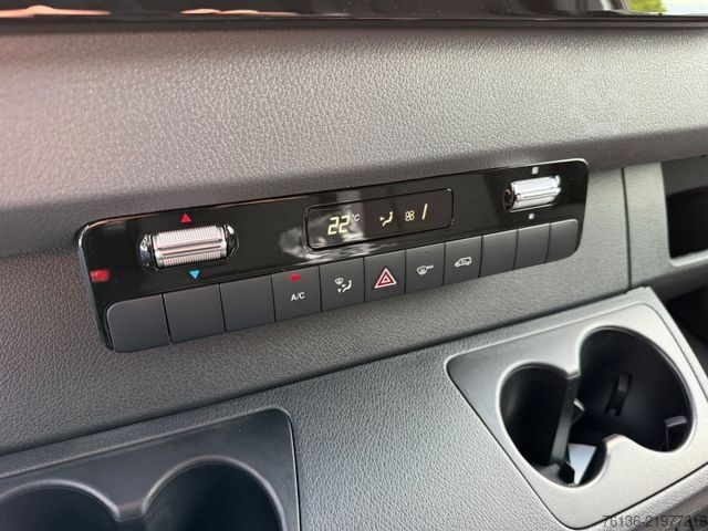 High top van MERCEDES-BENZ Sprinter 319 CDI Automatik LED Klima Supermaxi