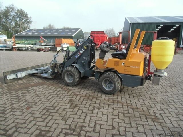 Schneeräumer  Combi en zoutstrooier