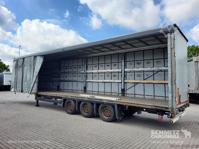 Open semitrailer with tarp Schmitz Cargobull Curtainsider Mega Getränke