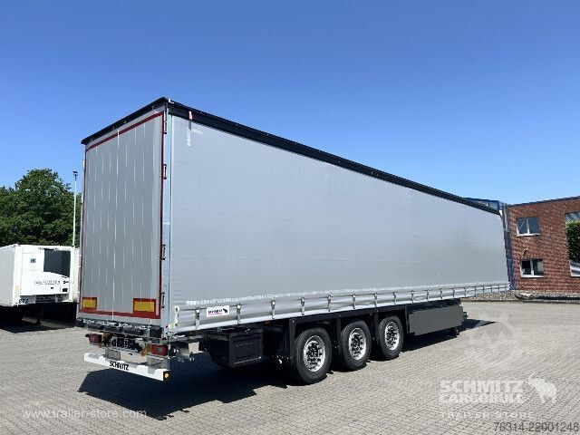 Auflieger mit Pritsche & Plane Schmitz Cargobull Curtainsider Standard Getränke