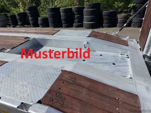 Low loader trailer Möslein T2 Plato 8,20  2 Achs Tieflader mit gerader Ladefläche 8,20 m, Neufahrzeug