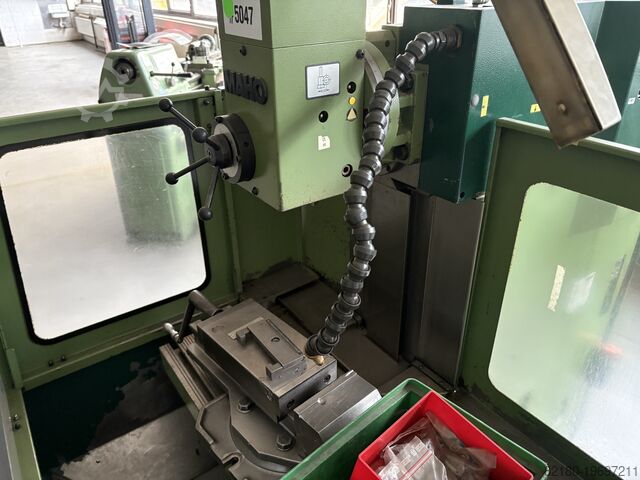 Universal machining center MAHO MH400E