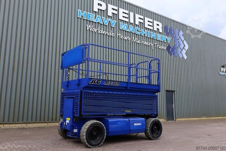 Scissor lift JLG M3369 Hybrid, 12m Working Height, 450kg Capacity,