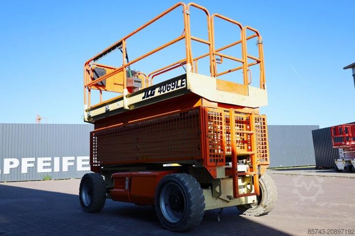 Scissor lift JLG M4069LE Hybrid, 14.2m Working Height, 360kg Capaci