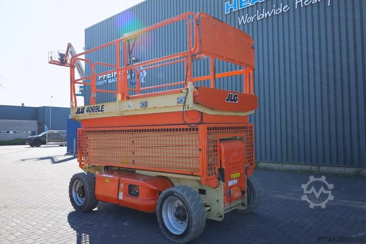 Scissor lift JLG M4069LE Hybrid, 14.2m Working Height, 360kg Capaci