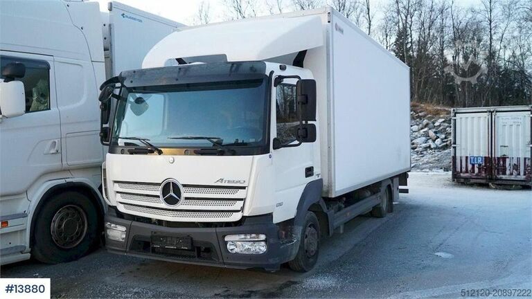 Box body Mercedes-Benz Atego 818 box truck.