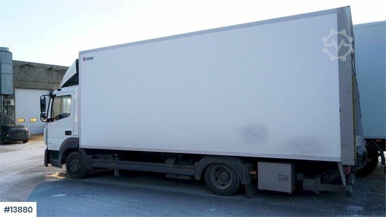 Box body Mercedes-Benz Atego 818 box truck.
