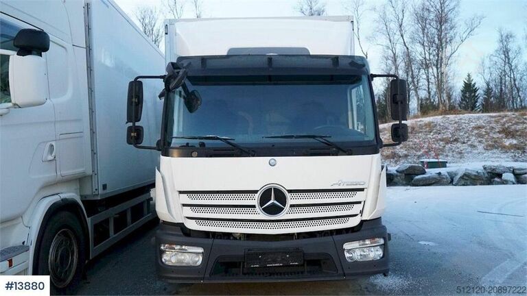 Box body Mercedes-Benz Atego 818 box truck.