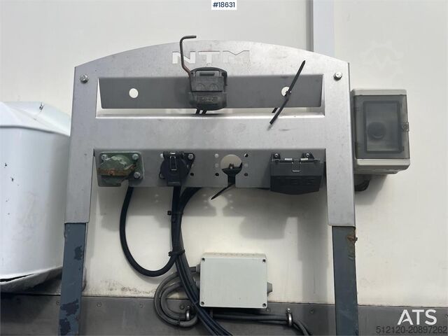 Box body NTM 3 axle semi-trailer w / full side opening