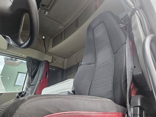 Standard tractor unit Volvo FH 500