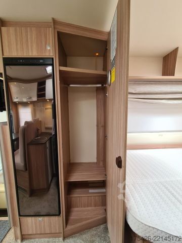 Teilintegriertes Wohnmobil BÜRSTNER Delfin T 660 *Luftfahrwerk*Solar*SAT+TV*
