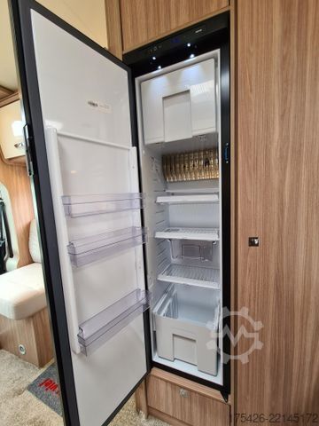 Teilintegriertes Wohnmobil BÜRSTNER Delfin T 660 *Luftfahrwerk*Solar*SAT+TV*