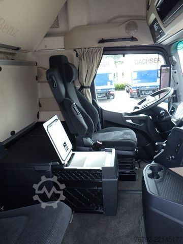 Standard SZM MERCEDES-BENZ 1852 LS Actros 5 GigaSpace/SoloStar/Ret./Standkl