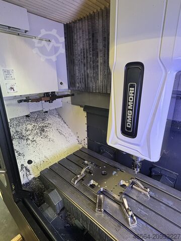 Vertical machining center Deckel Maho DMC 850V