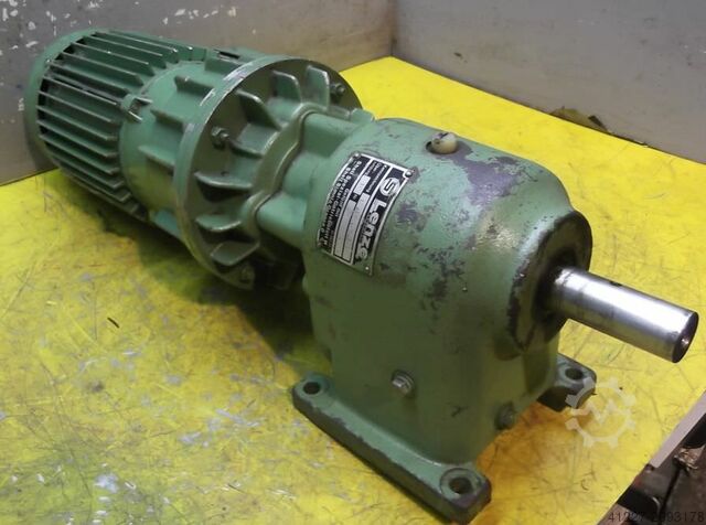 Gear motor 0.55 kW 150 rpm Lenze 12.102.05.1.1