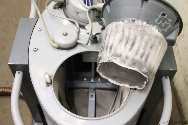 Industrial vacuum cleaners Nilfisk GM 625 2400 W