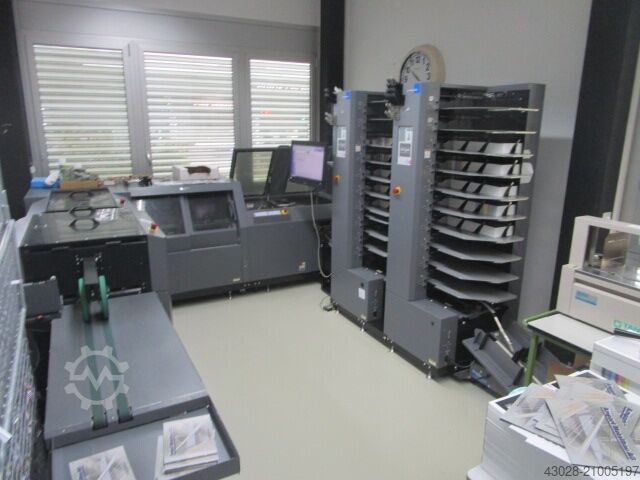 BOOKLET MAKER WITH MIDDLE CUT DUPLO 