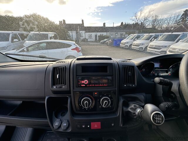 Caravan/camper Fiat Weinsberg Carabus 600 K 4 posti letto | Completamente attrezzato