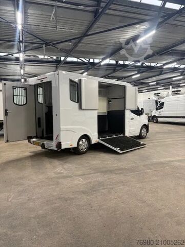 Renault Master Theault Proteo Switch also available for rent! Renault Master Theault Proteo Switch ook te huur!