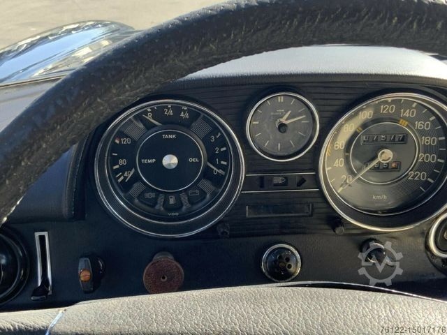 Van MERCEDES-BENZ 200 D Strich 8 / W 115 / Oldtimer