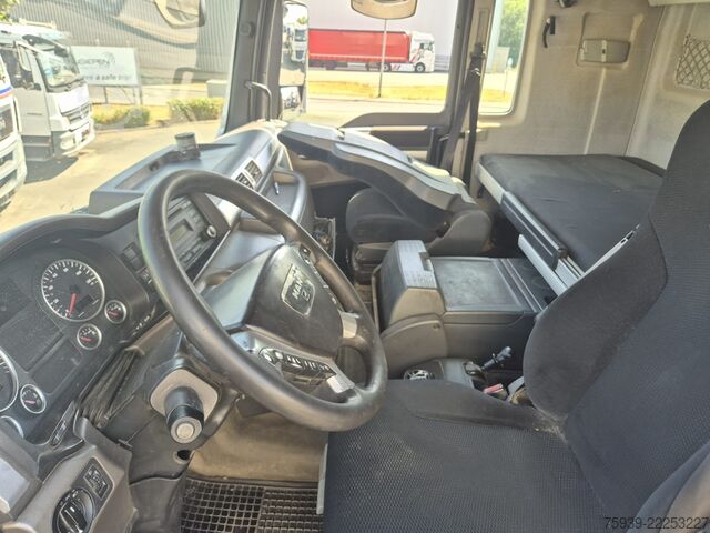 Standard tractor unit MAN TGX 18.440 4x2