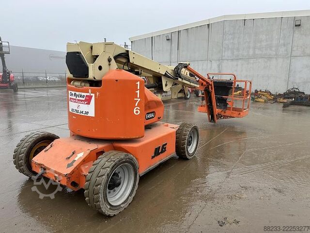 Aerial platform JLG E450AJ