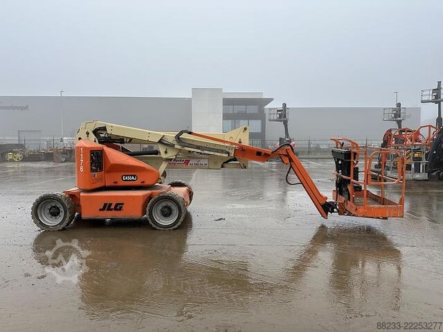 Aerial platform JLG E450AJ
