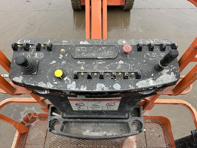 Aerial platform JLG E450AJ