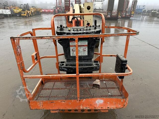 Aerial platform JLG E450AJ