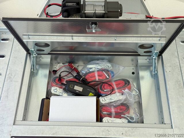 Autotransporter Brian James Trailer RACE SPORT 341-5521-35-2-12-B 550X210X196CM 3500KG GESCHLOSSENER AUTOTRAILER | SCHWARZ