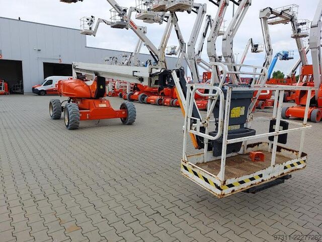Articulated boom lift JLG M600JP