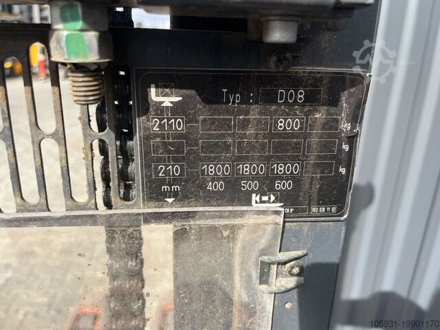 Pedestrian Stacker Linde D08
