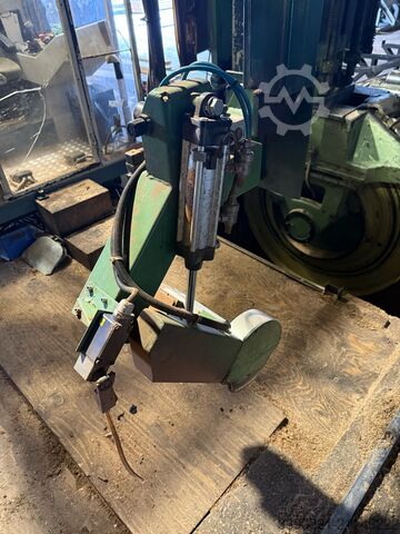 Brenta-Blockbandsäge mit Rollenförderer brenta 140