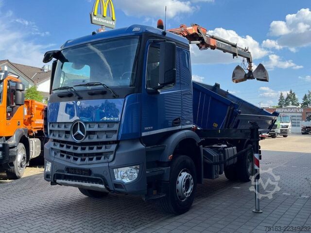 Tipper truck MERCEDES-BENZ Arocs 1833 K 4x2 2-Achs Kipper Kran Atlas 105.2