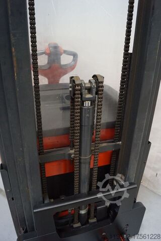 High Lift stacker Linde L14