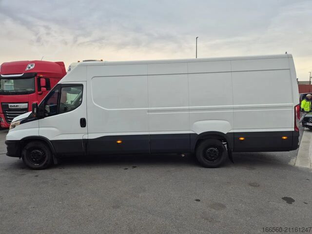 Van Iveco DAILY 35 S 16