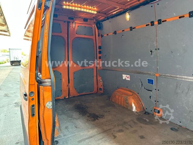 Kastenwagen MERCEDES-BENZ Sprinter 317 CDI III Kasten RWD *Unfallschaden*