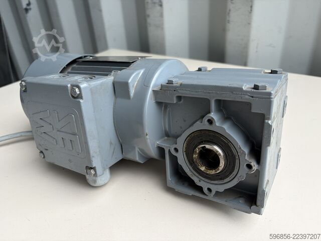 SEW-EURODRIVE WA20/TDT63L4/B03 0.25 kW 33 rpm 4.1 Nm Brake 230 V SEW-EURODRIVE WA20/TDT63L4/B03 0,25 kW 33 obr./min 4,1 Nm Hamulec 230 V SEW-EURODRIVE WA20/TDT63L4/B03 0,25 kW 33 obr./min 4,1 Nm Hamulec 230 V