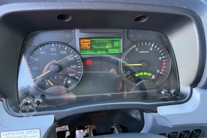 Skip truck Fuso Fuso 7C18 Absetzkipper / Swiss-Vehicle