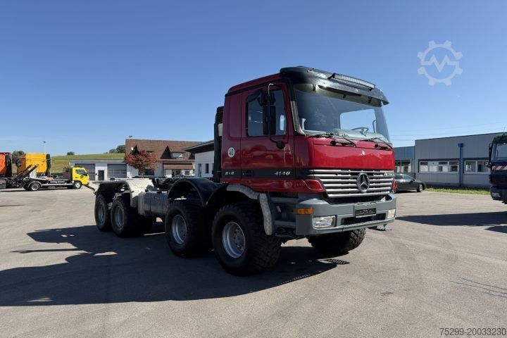 Roll-off tipper truck Mercedes-Benz Actros 4143 8x8 LOF Geräteträger
