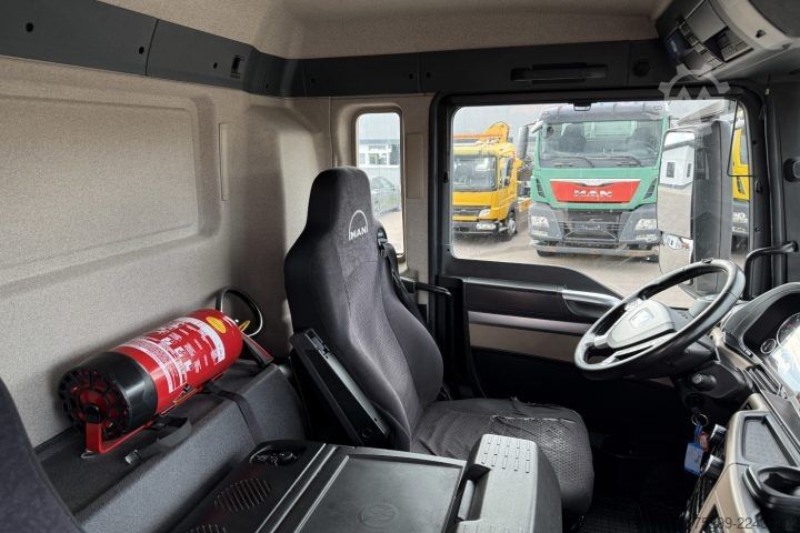 LKW mit Kofferaufbau MAN TGS 18.400 4x2 Koffer / HB / Swiss-Vehicle