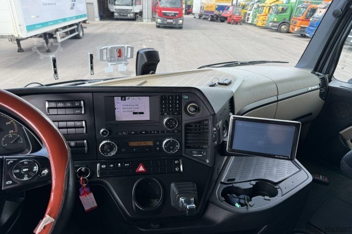 Wechselfahrgestell LKW Mercedes-Benz Actros 1842 BDF / Swiss-Vehicle