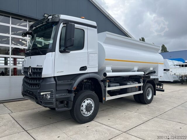 Tanklaster Mercedes-Benz Arocs 2136 A