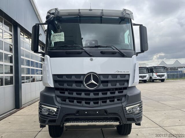 Tanklaster Mercedes-Benz Arocs 2136 A